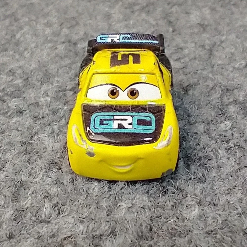 Mattel Disney Pixar‎ Cars Micro Drifters Cruz Ramirez GRC Yellow Dinoco 51 Toy